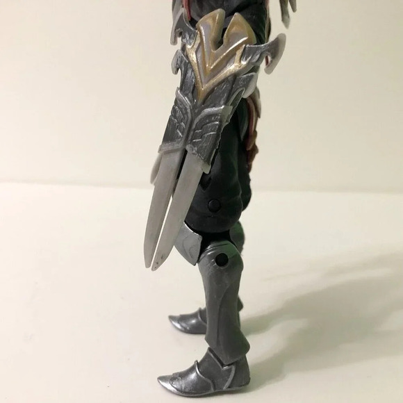 League of Legends Zed 6 Inch Tall Action Figure The Champion Collection - Picture 6 of 11